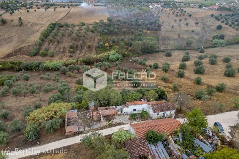 Moradia para Restaurar T2+2 Venda em Casével e Vaqueiros,Santarém