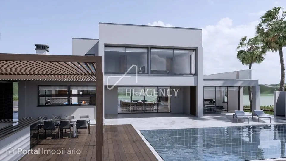 Apresentamos uma moradia T4 em construção em Lagos
