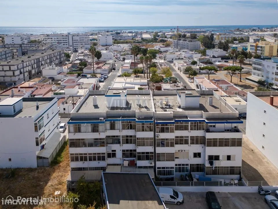 Apartamento T3 com 2 casas de banho, 2 marquises e muito boas áreas si