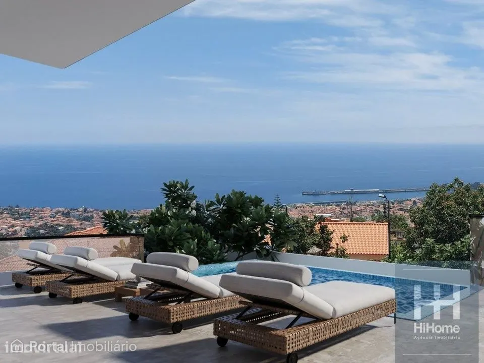 Moradia T3 com vista panorâmica sobre o Funchal no Livramento