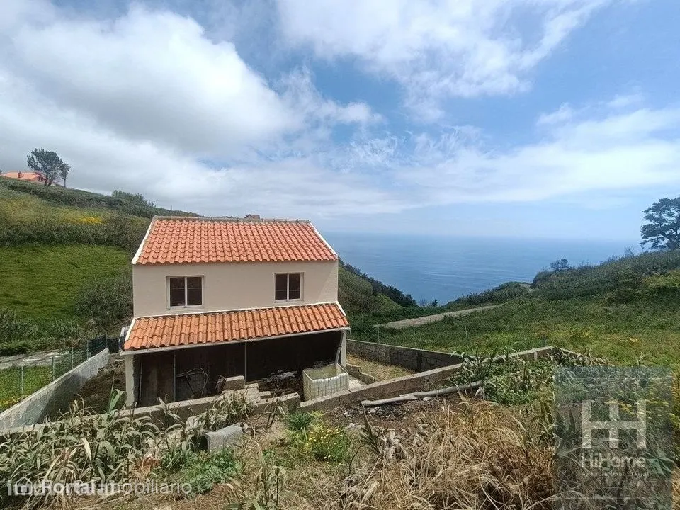 Warehouse for sale in Fajã da Ovelha