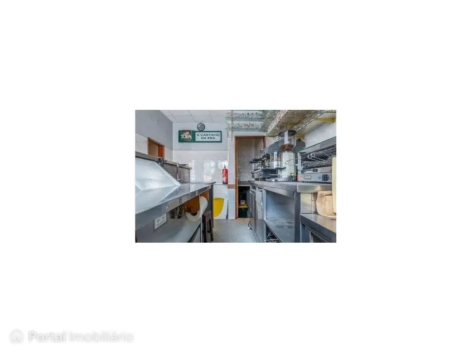 Loja Comercial 40m² em Benfica - Excelente Zona