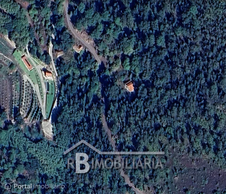 2-bedroom house for sale in Penha Longa