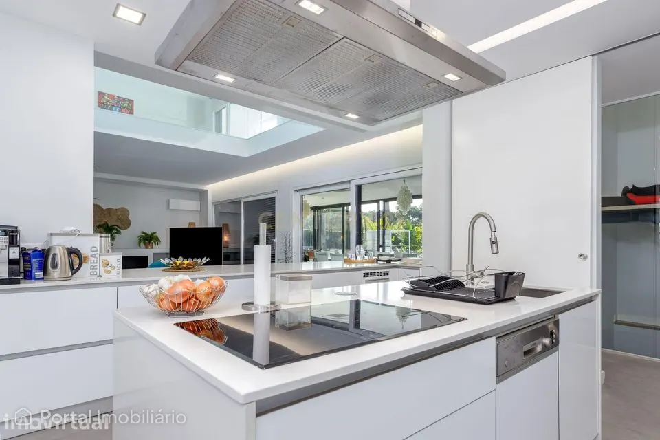 Moradia T5 com Piscina na Prestigiada Herdade da Aroeira