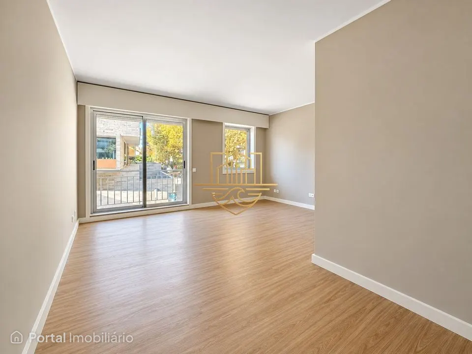 2-bedroom apartment for sale in Aldoar, Foz do Douro e Nevogilde