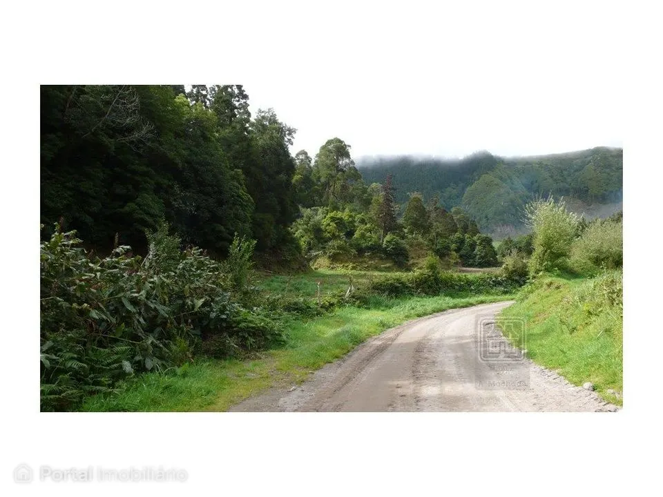 VENDA de AMPLO TERRENO rústico com pastagem e mata - Sete Cidades, ...