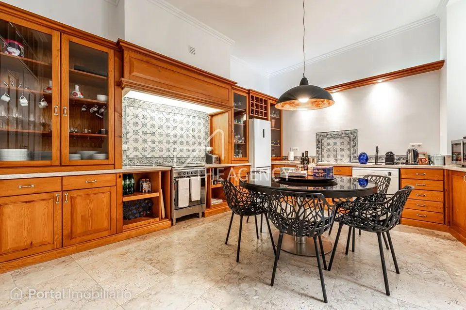 Apartamento T4 com 234 m² de área bruta privativa