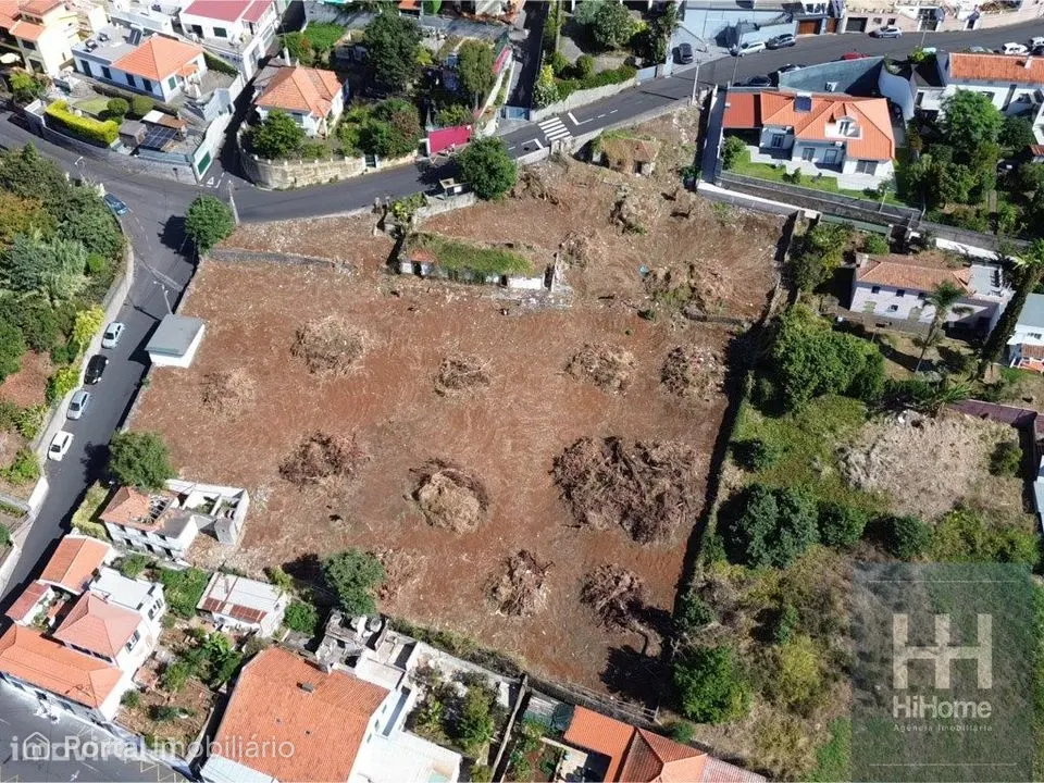 Terreno com 6.090 m² no Funchal, com excelente vista mar e cidade