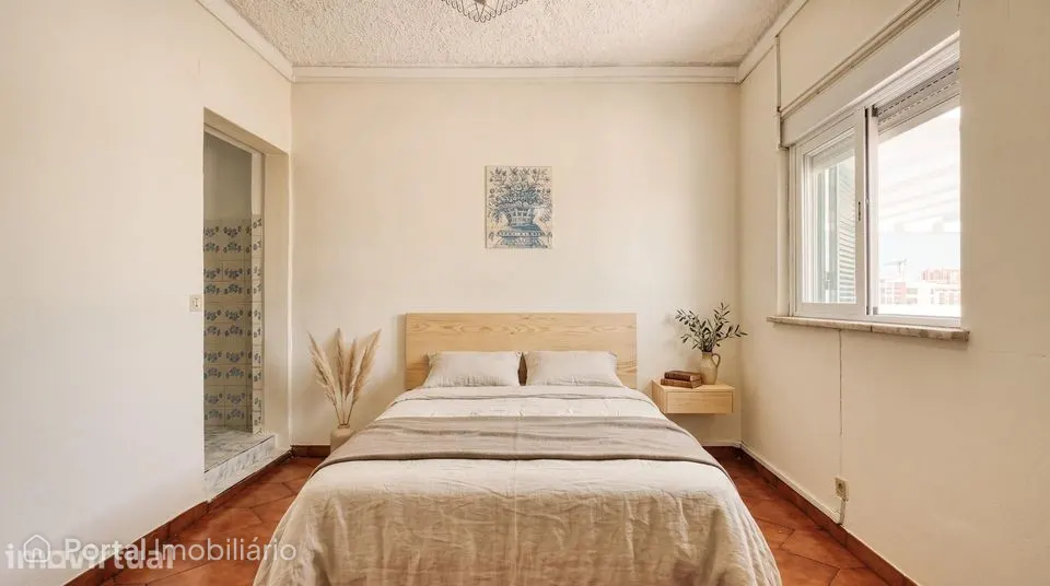 Apartamento T2+1 no 8º Andar com Varanda | Setúbal, S. Sebastião