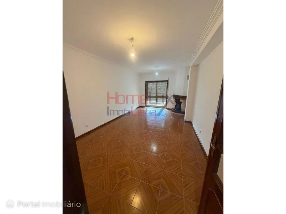 Apartamento T3 recuperado em Rio Tinto