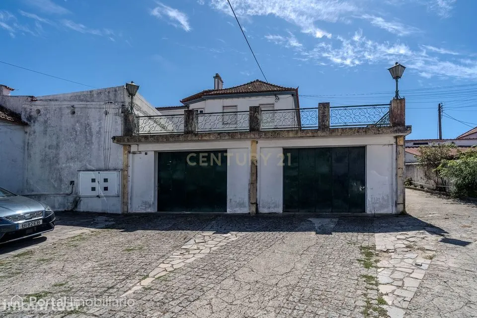 Edifício na Quinta dos Santiagos – Casal dos Afonsos, Queluz, Sintra