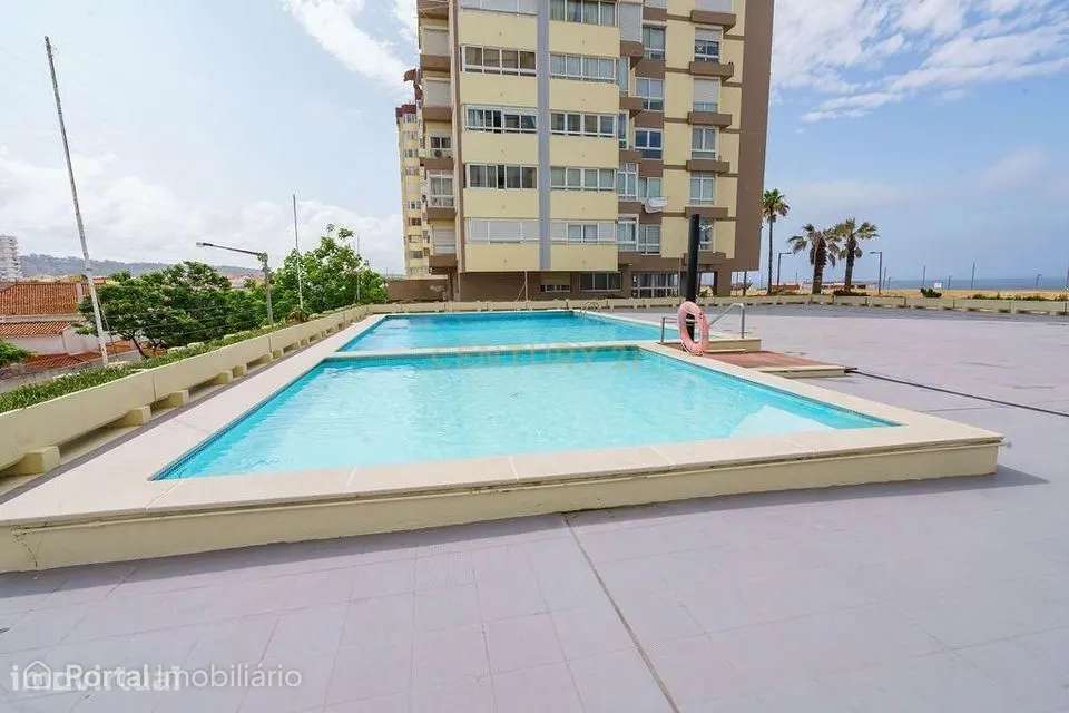 Apartamento T2 com Vista Mar na Costa da Caparica