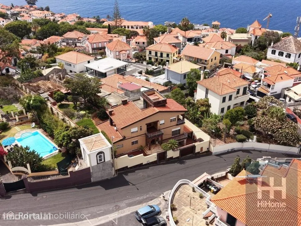 Moradia tradicional T3 com piscina no Funchal