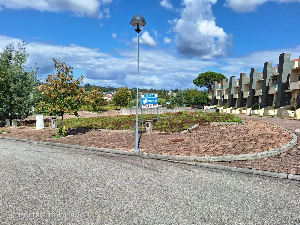Lote de Terreno Venda em Molelos,Tondela
