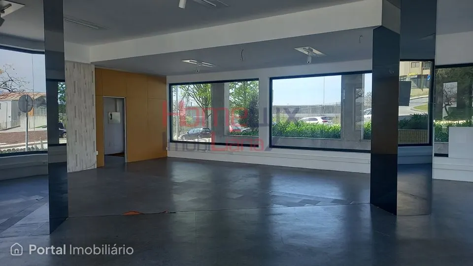 Loja para arrendar em Oliveira de Azeméis