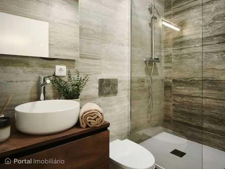 Descubra este apartamento T3 em Benfica