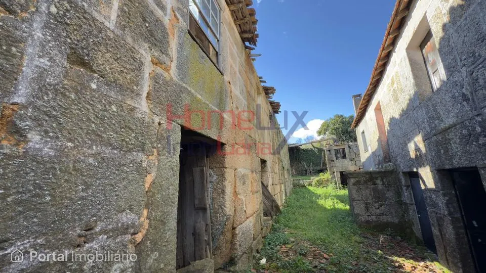 Moradias em Barreiros e Cepões, Viseu