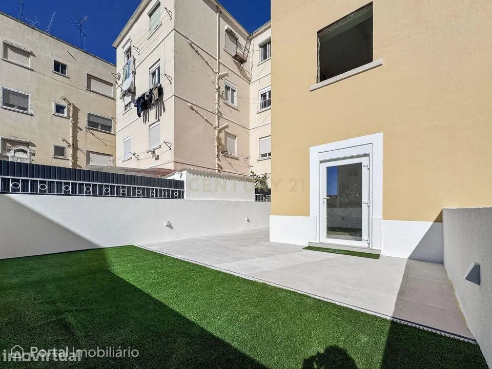 Apartamento T2+1 totalmente Renovado em Almada