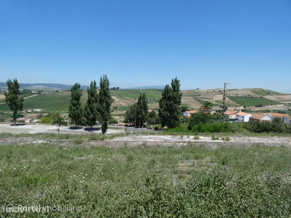Terreno para Construção com 360 m²