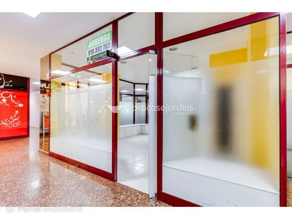 Loja de 25 m² no Edifício 2000