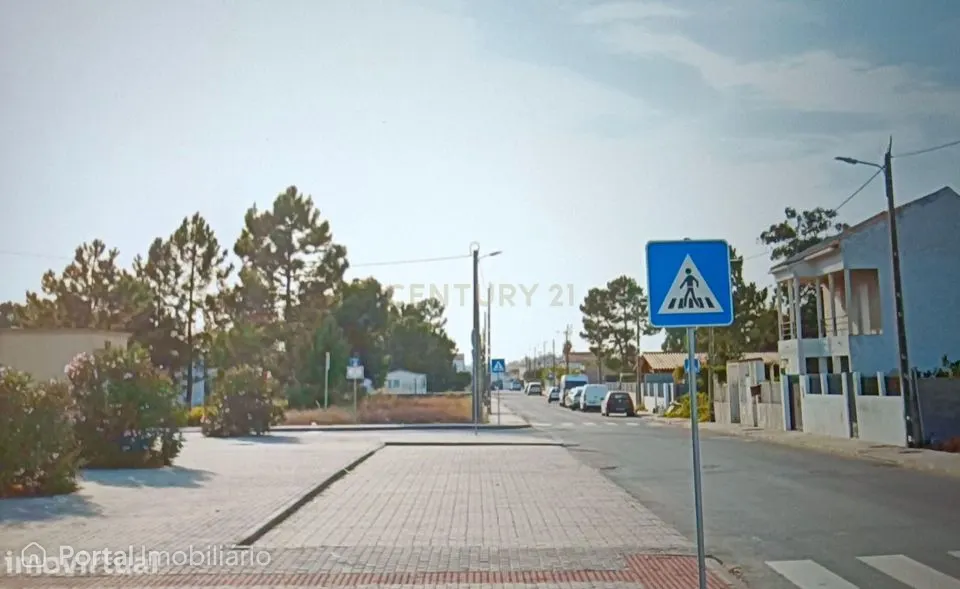 Land for sale in Quinta do Anjo