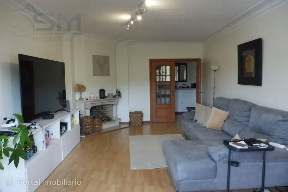 Apartamento T2 Arrendamento em Queluz e Belas,Sintra
