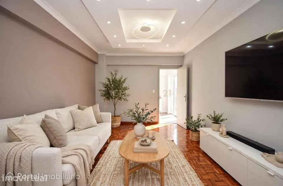 Apartamento T2 renovado em São Marcos, com vista para a cidade e excel