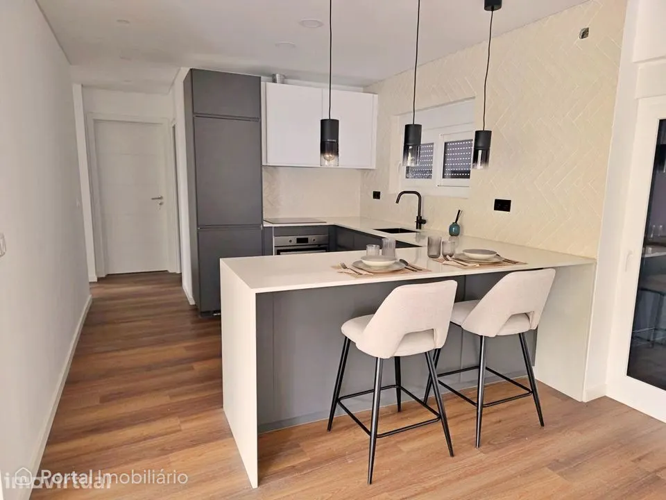 Moradia T3+1 Remodelada com Anexo e Terraço a 2 min de Torres Vedras