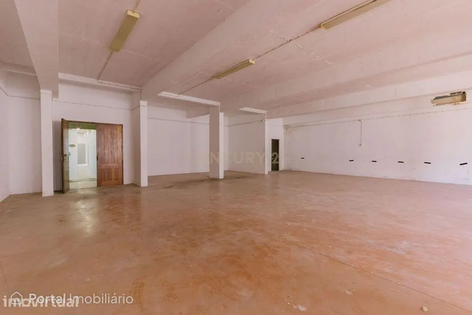 Loja Urbanização Quinta do Património/Sacavém