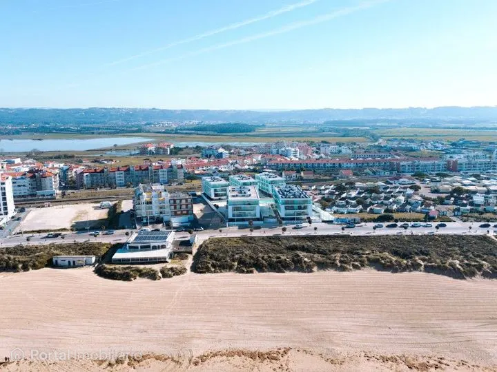 Apartamento T1 com terraço e vista privilegiada sobre o mar