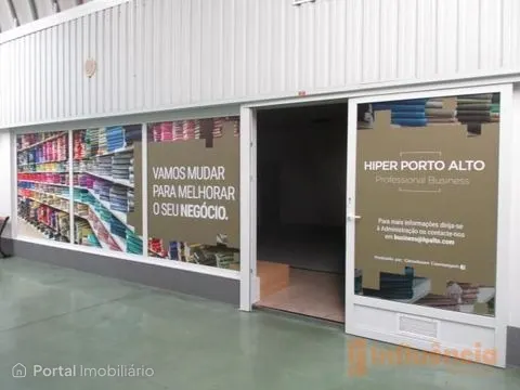 Loja, em Samora Correia
