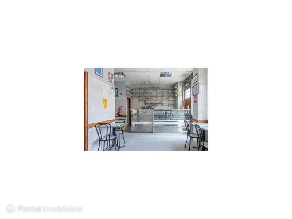 Loja Comercial 40m² em Benfica - Excelente Zona