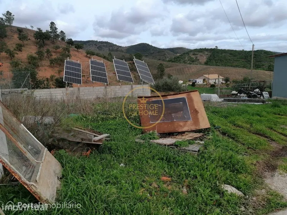 Terreno rustico situado a poucos quilómetros de Salir. Possibilidade d