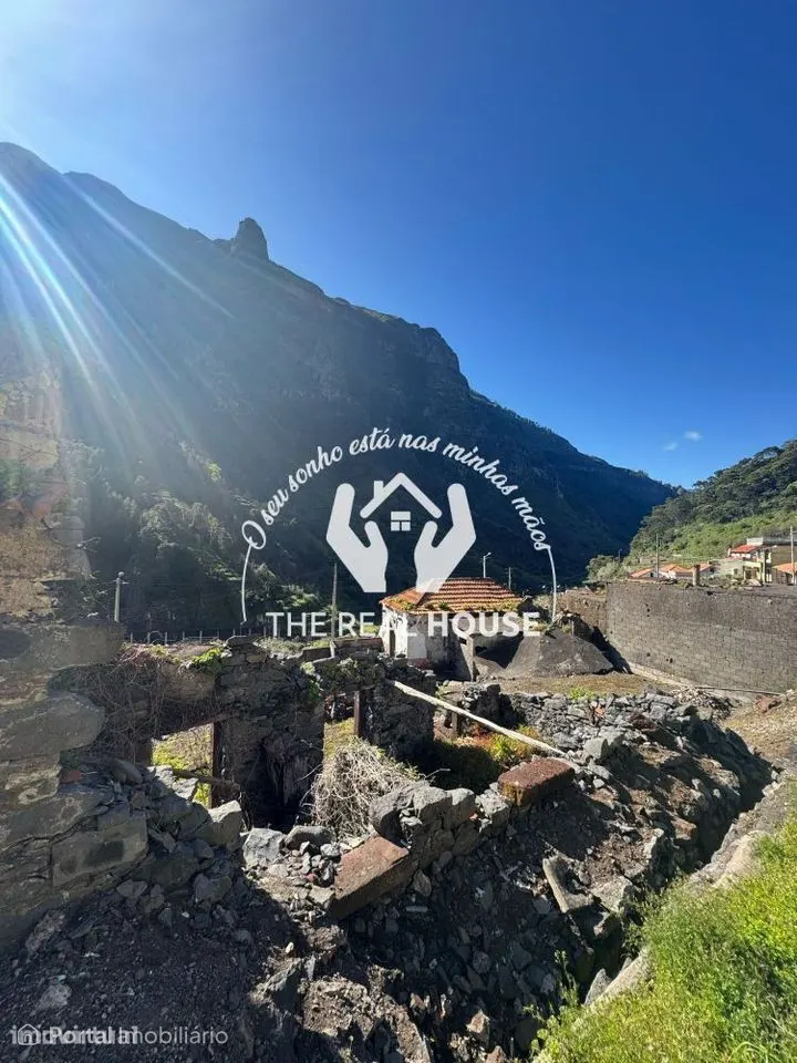 Moradia Em Ruína Serra De Água