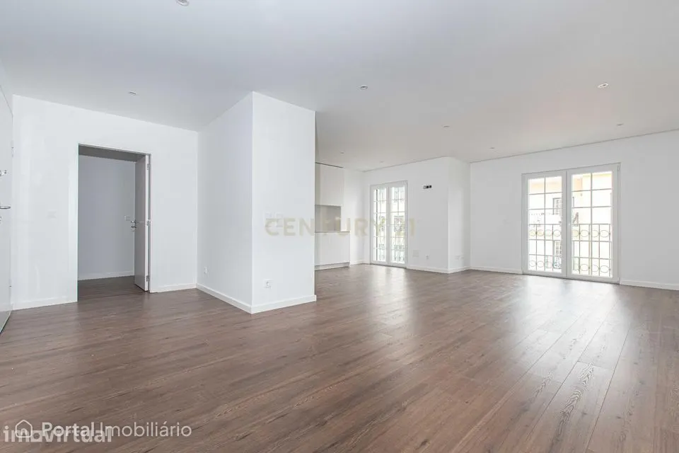 Apartamento T2 Urbanização Neudel na Amadora, a estrear