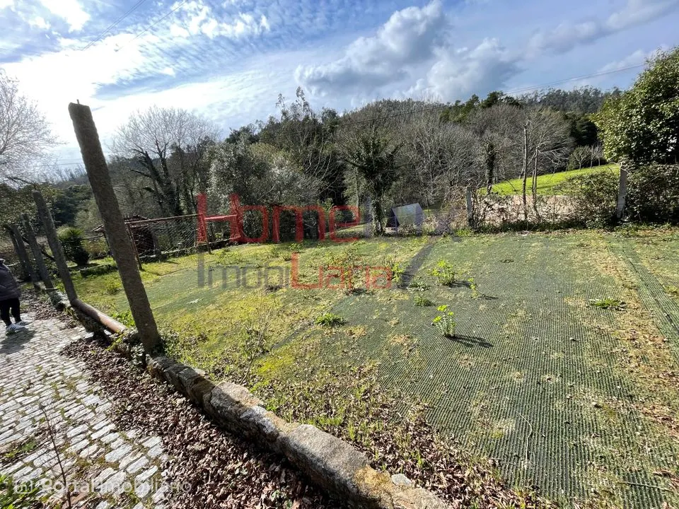 Quinta junto ao Rio Caima