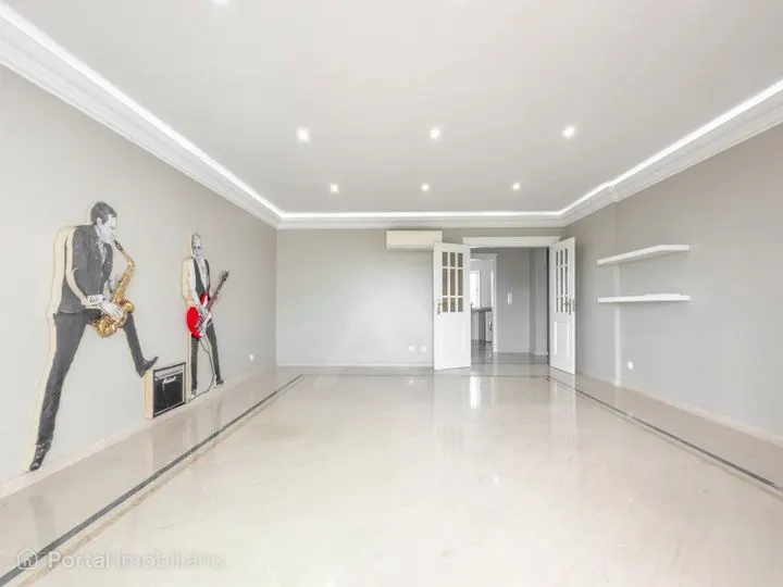 3-bedroom apartment for sale in Cascais