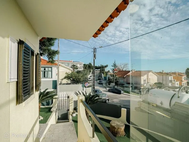 Moradia T3 contemporânea