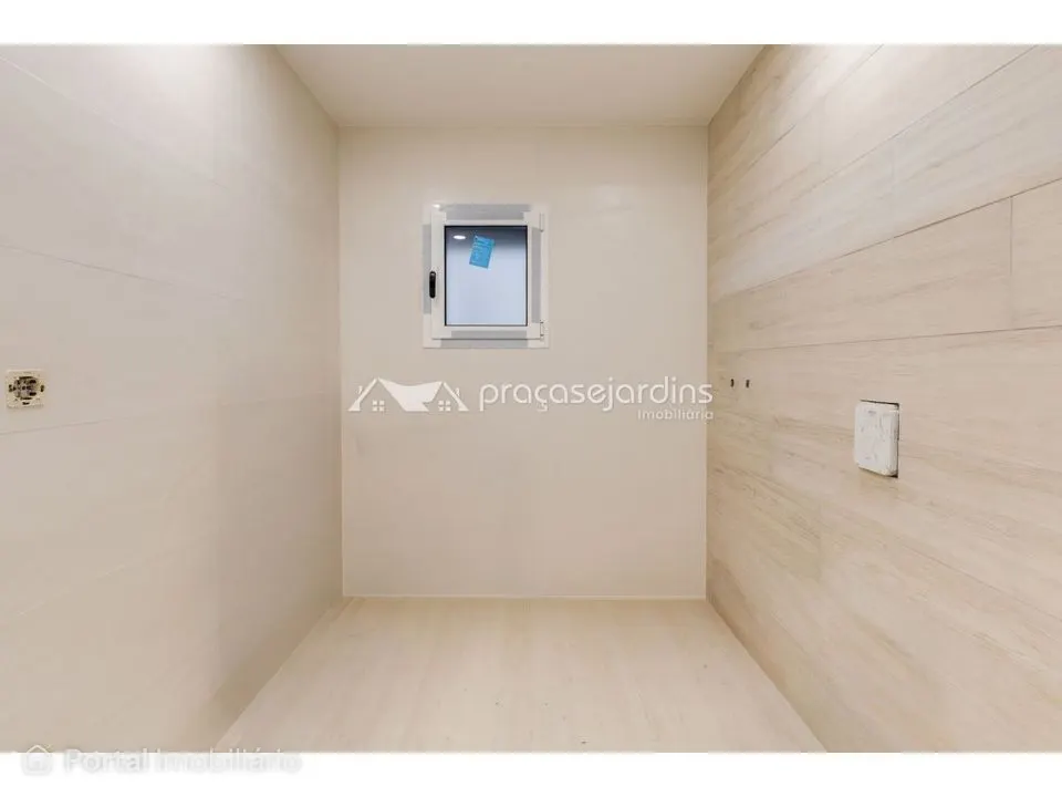 T3 Moderna Moradia Nova, próxima de Leiria