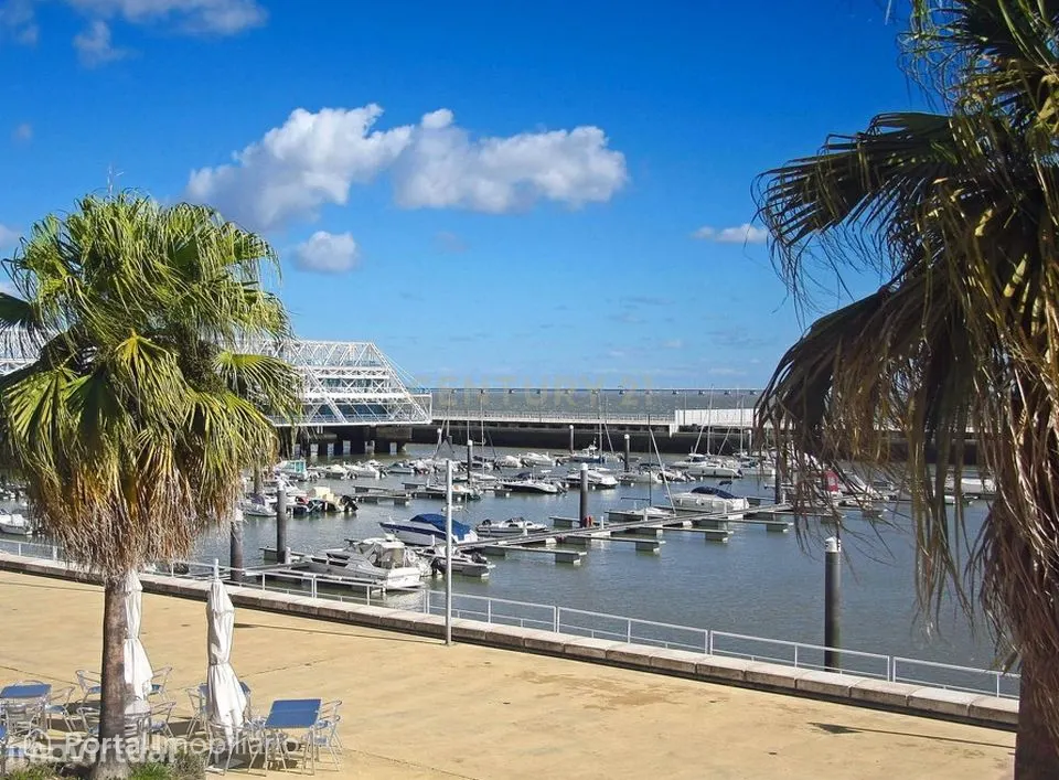 Loja- Restaurante/Bar na Marina do Parque das Nações