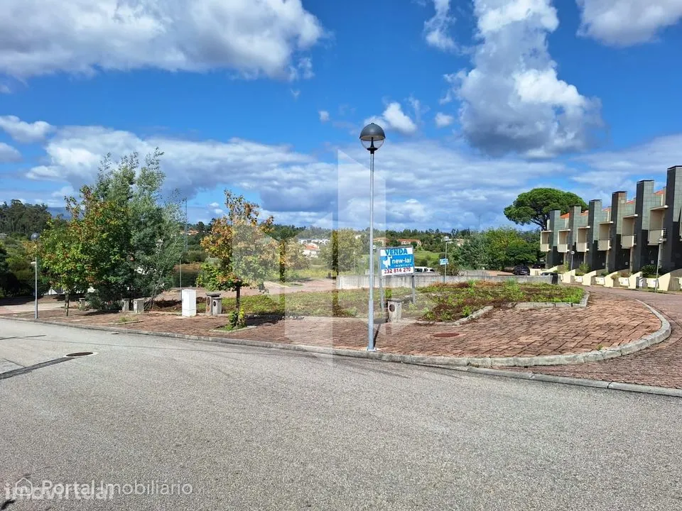 Lote de Terreno Venda em Molelos,Tondela