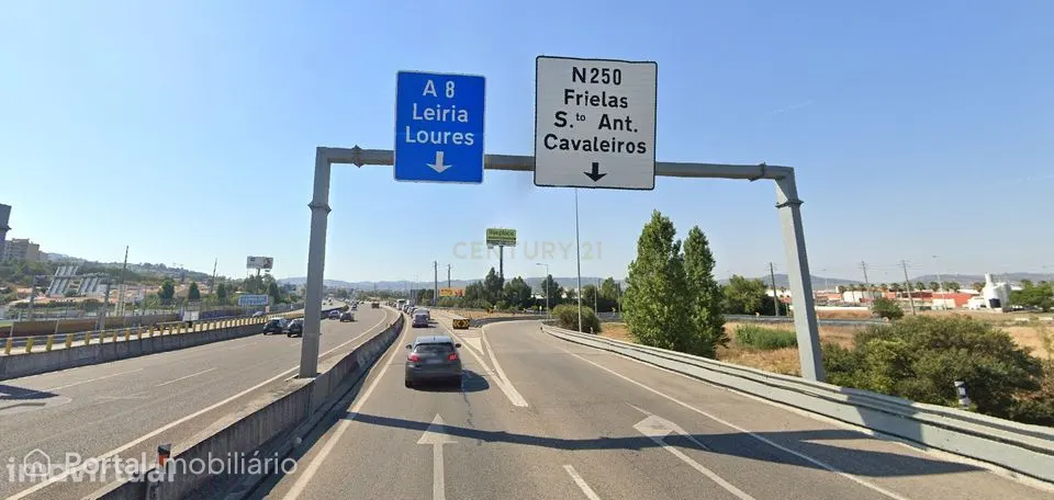 Lote de terreno rustico 29 240m2 Ponte de Frielas a 300mt dos acessos