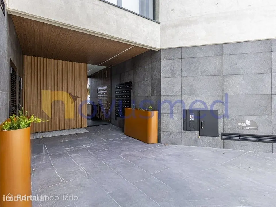 Apartamento T3 com Vista Rio e Piscina no rooftop em Santarém