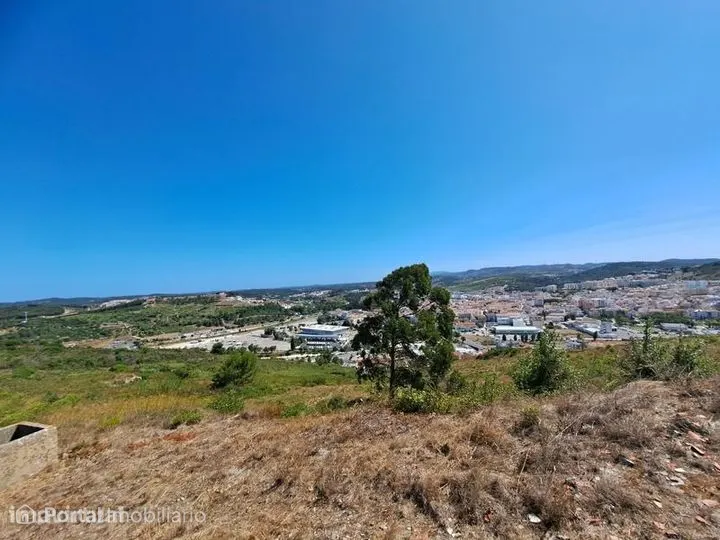 Land for sale in Silveira