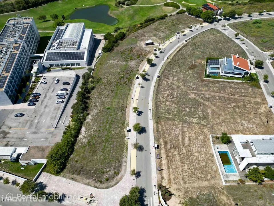 710 m² de Exclusividade num Novo Condomínio na Aldeia dos Capuchos.