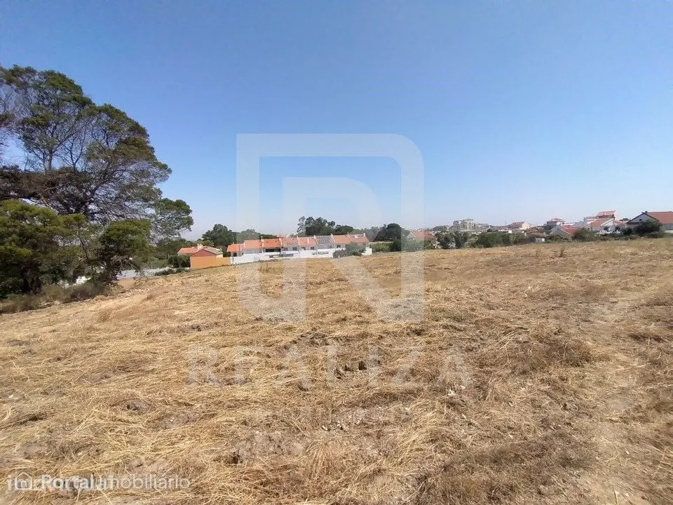 Terreno em Foros de Amora