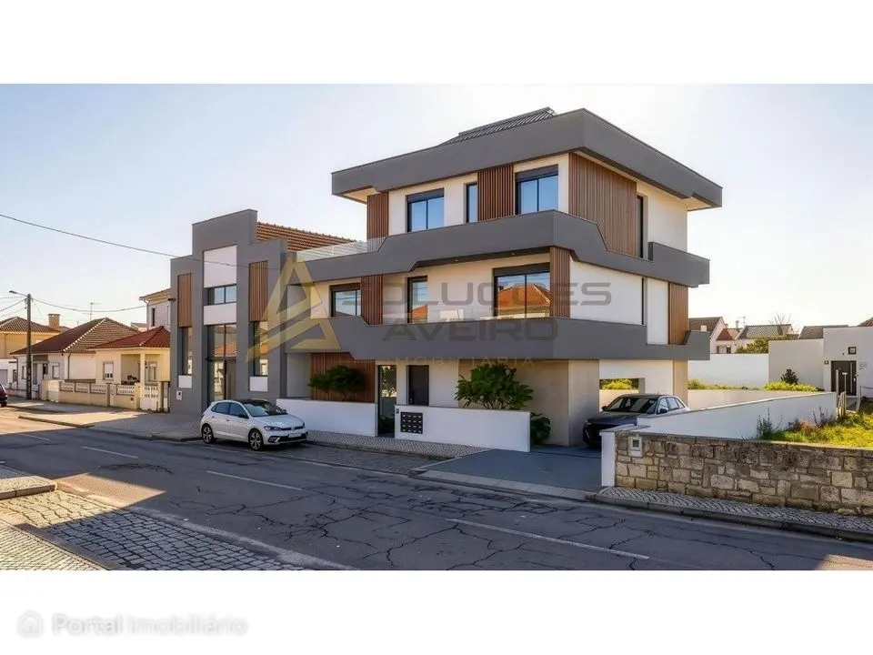 Apartamento T0+1 Duplex - Aradas