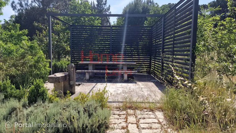 Land for sale in Santar e Moreira