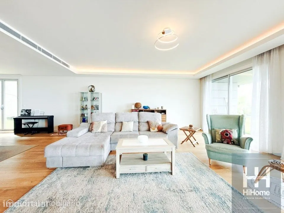 Apartamento T4 Duplex na Estrada Monumental, Funchal