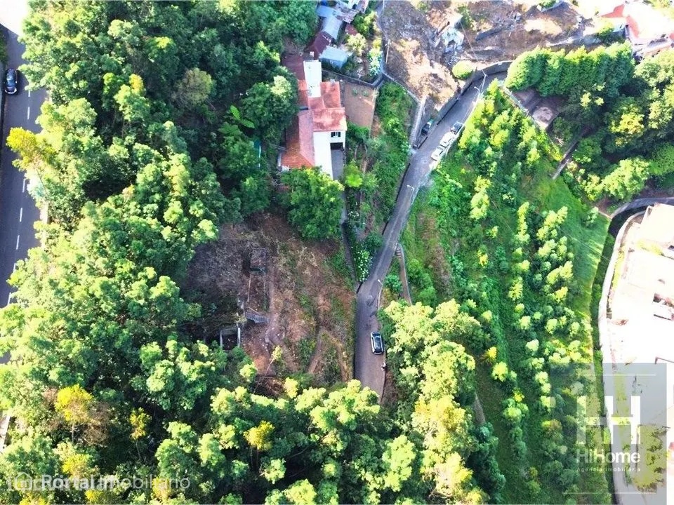Lote de terreno misto com 870 m2 nas Lajinhas no Monte
